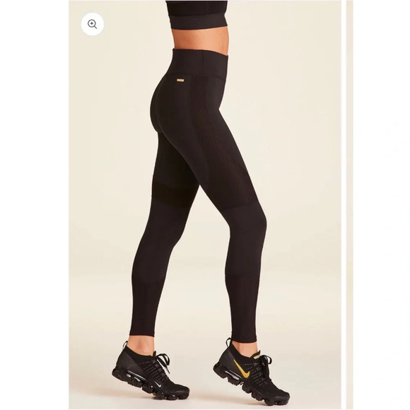 NWT $115 Alala Vamp Tight Size Small Black + Black Rib Leggings Workout Pants - Picture 3 of 11